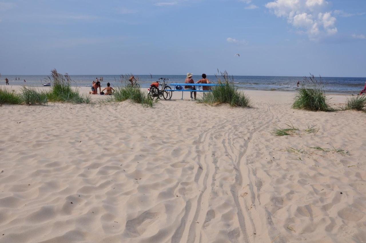 Apartment In Private House Near The Beach And River Jūrkalne Exterior foto