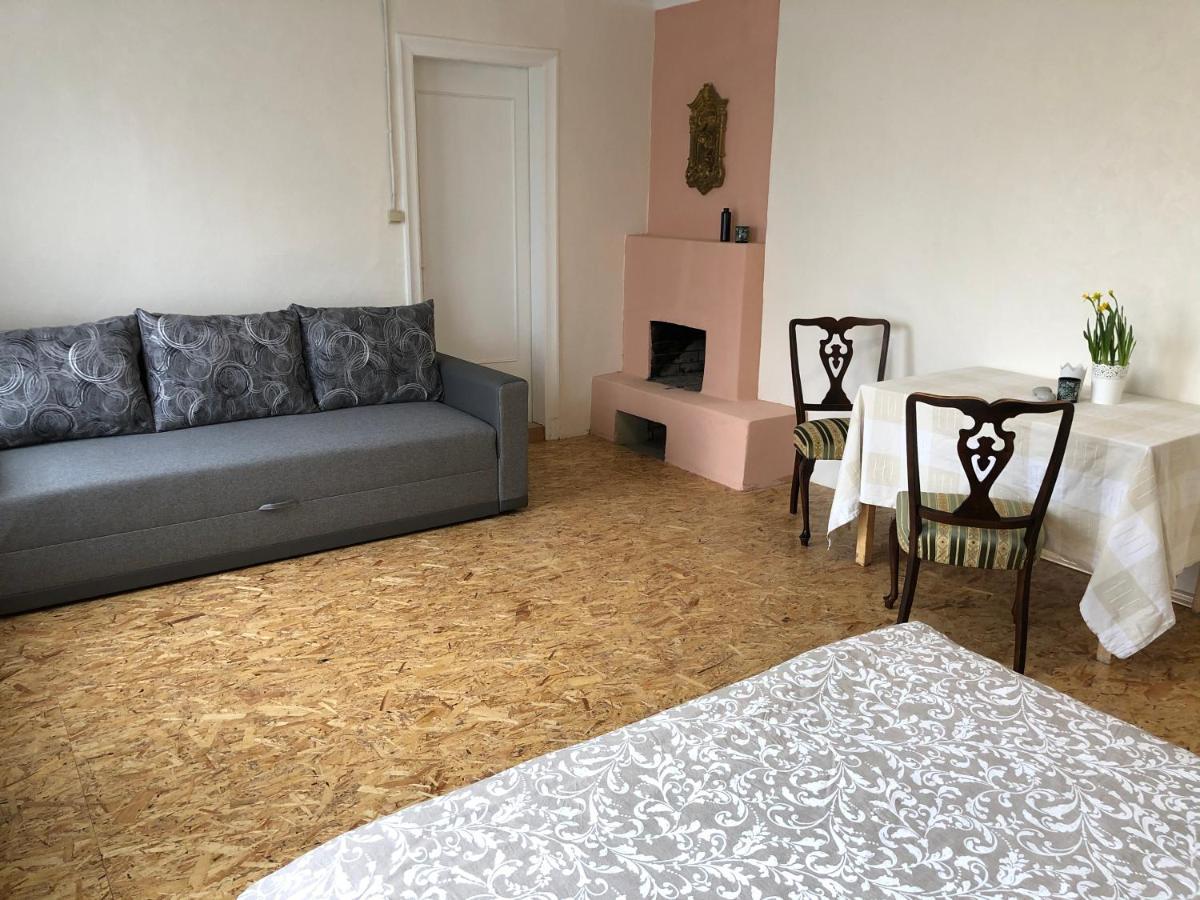 Apartment In Private House Near The Beach And River Jūrkalne Exterior foto